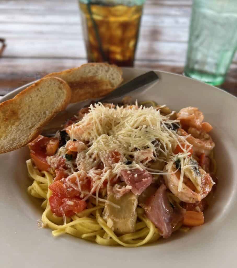 Seafood pasta with shrimp and cheese