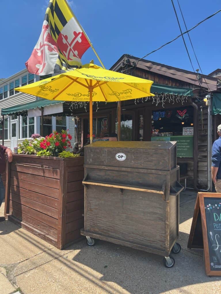 Exterior view of the entrance to Davis' Pub in the Eastport neighborhood of Annapolis.